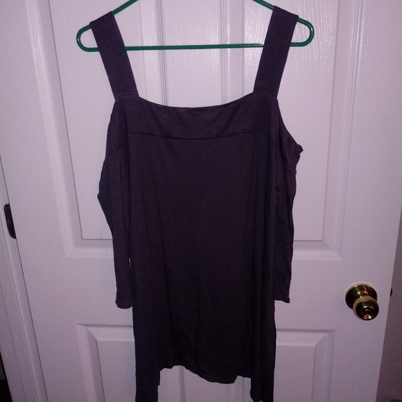 Green Envelope los angeles cold shoulder top - Picture 3 of 4